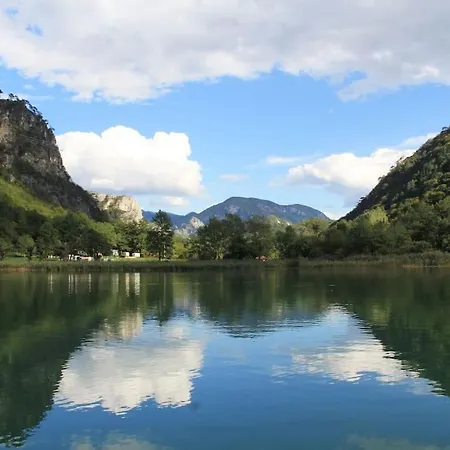 Pirol: Dorf Hideaway Gornja Breza