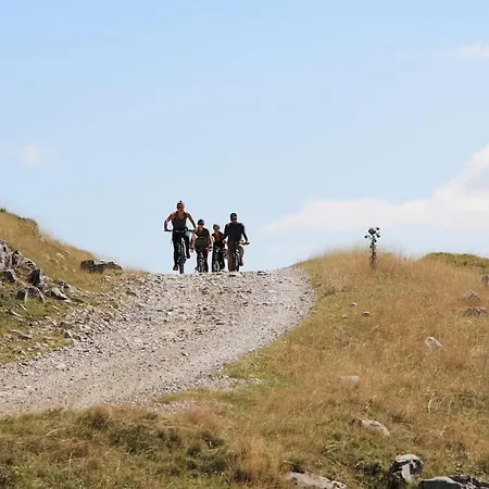 Pirol: Dorf Hideaway Gornja * Breza