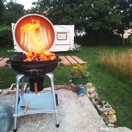 Pirol: Dorf Hideaway Gornja Breza