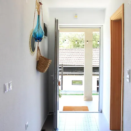 Lägenhet Pirol: Dorf Hideaway Gornja